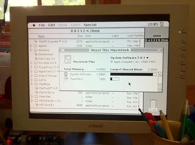Frame buffer test showing a Mac screen
