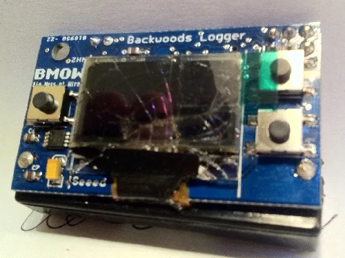Cracked OLED screen of the Logger Mini