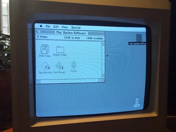 Mac booted to System 1.0 from Floppy Emu