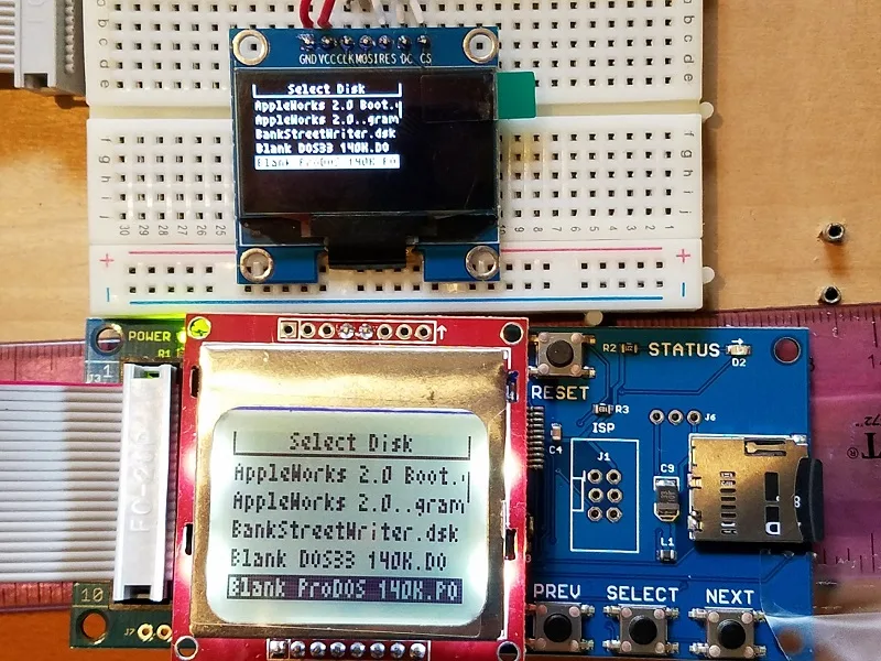 OLED and LCD displays compared on Floppy Emu