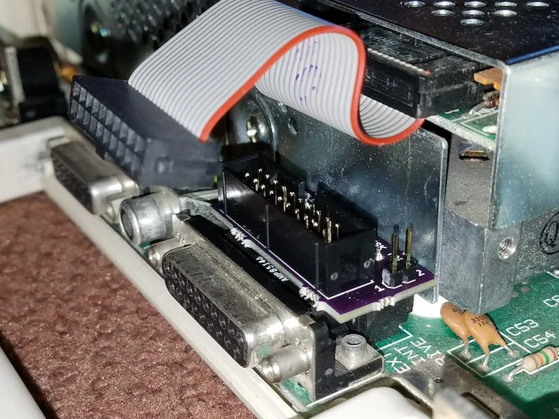Floppy cable plugged into the signal tap