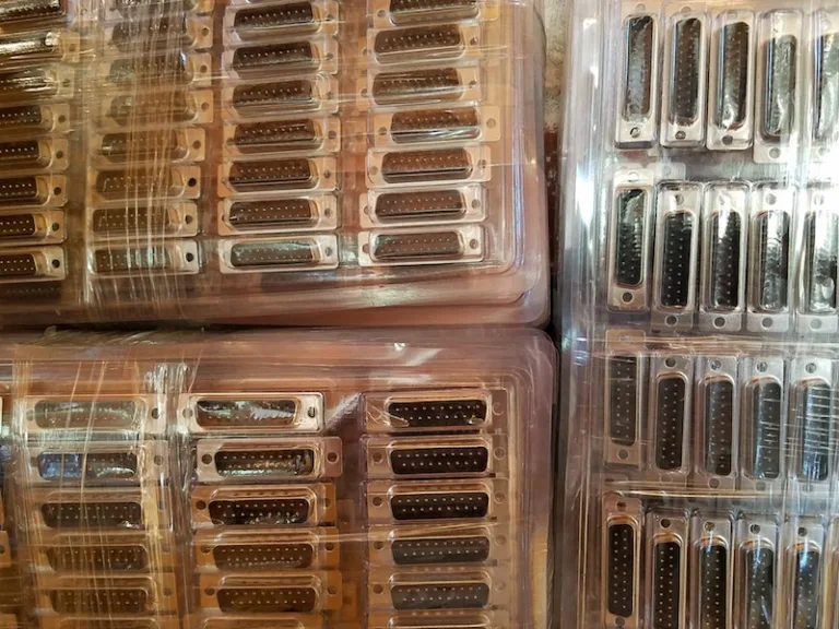 Trays of DB-19 connectors