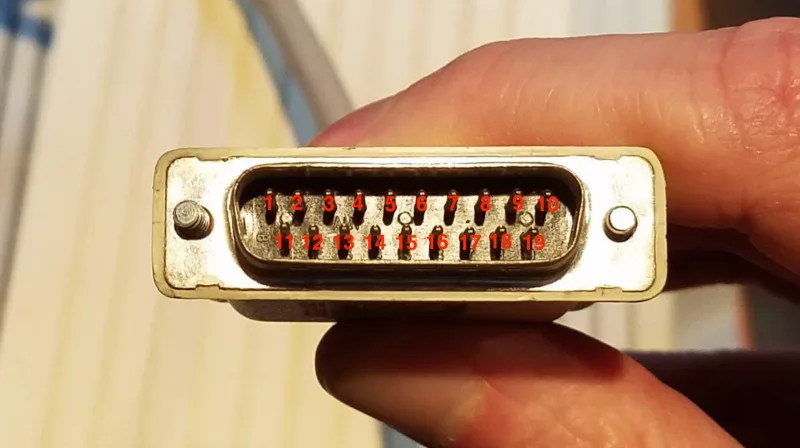 DB-19 connector pins