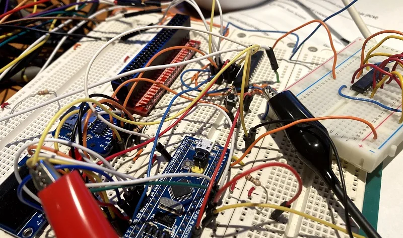 Short circuit current test on a breadboard