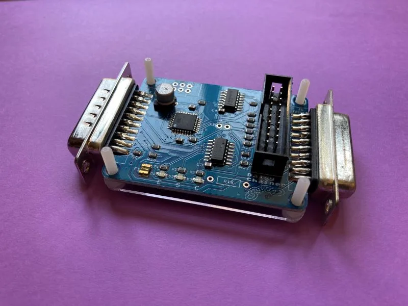 Daisy Chainer board on the screws