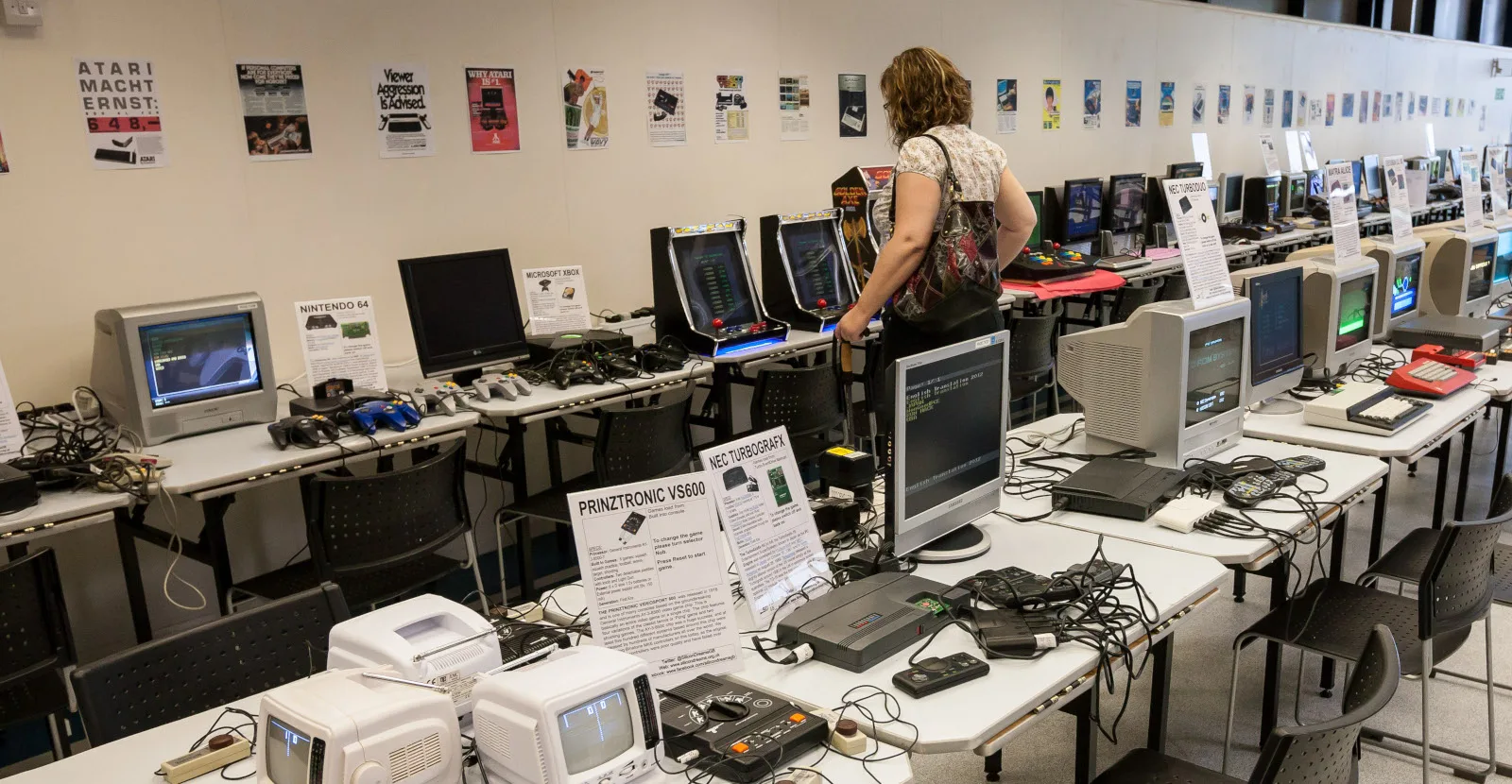 Vintage computer expo tables