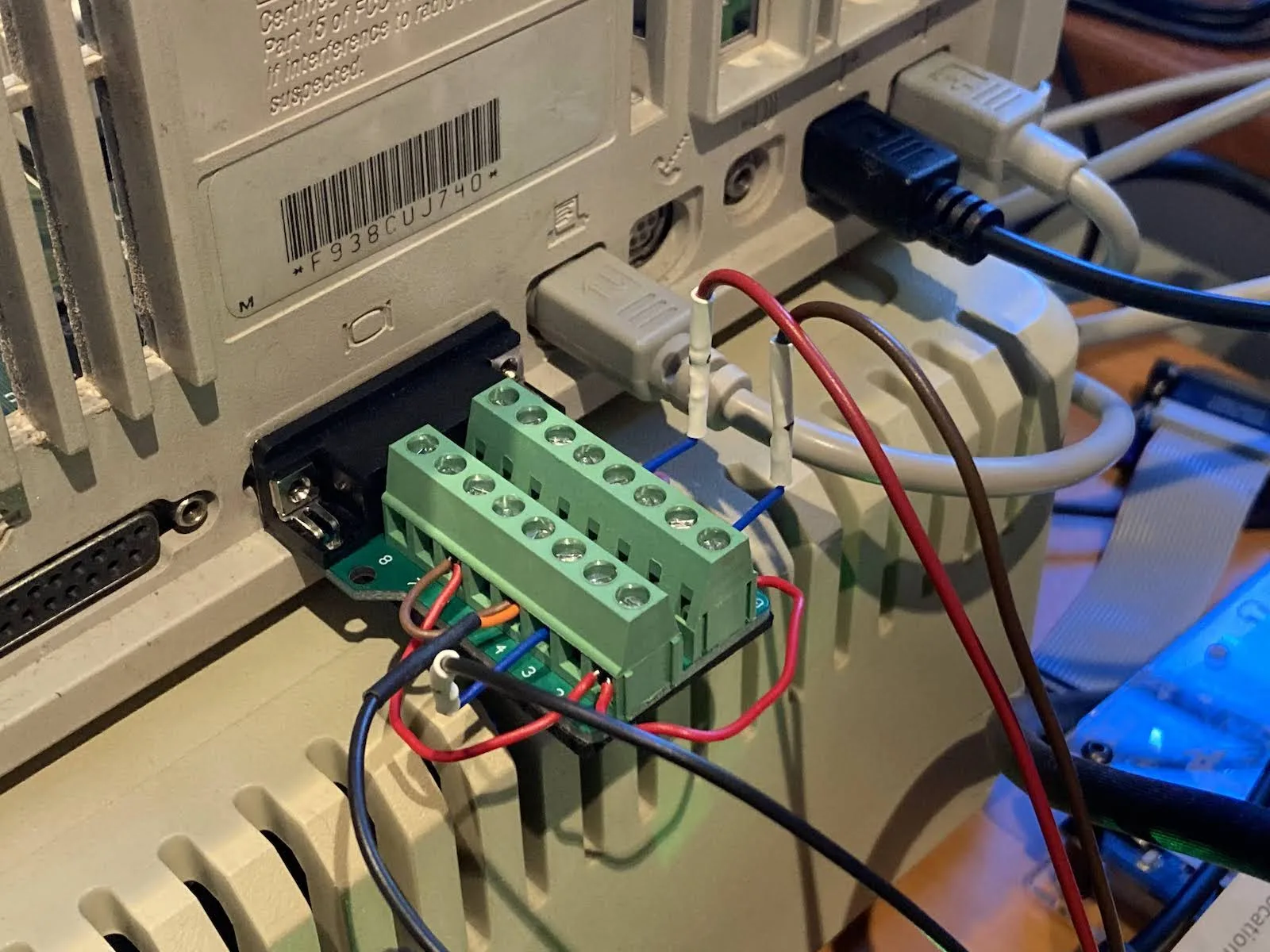 Breakout adapter on a Macintosh IIci video port