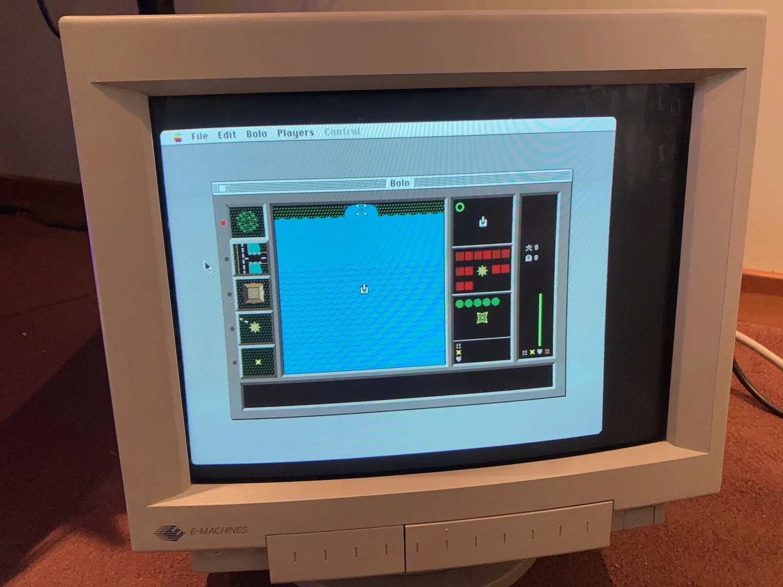 E-Machines CRT showing Bolo